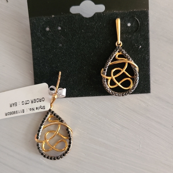 Jewelry - 925 sterling silver earrings w gold overlay hp🔥🔥🔥